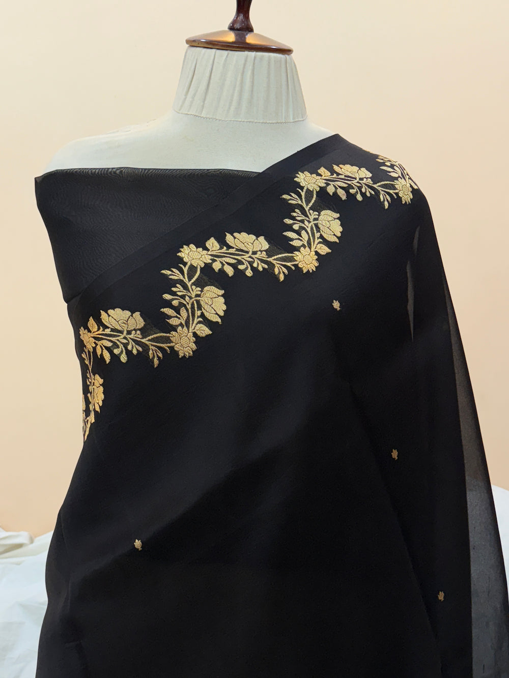 Pre Order :: Black Pure Kora Silk Handloom Banarasi Saree