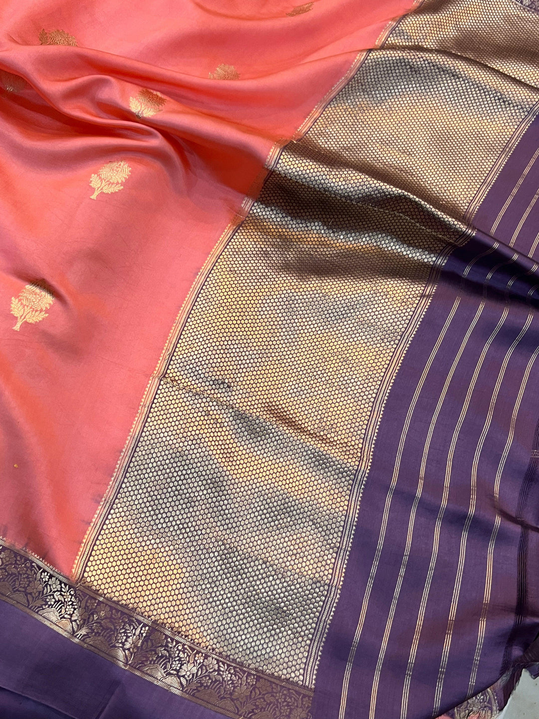 Contrast Mashru silk and golden zari border on handwoven Banarasi silk saree