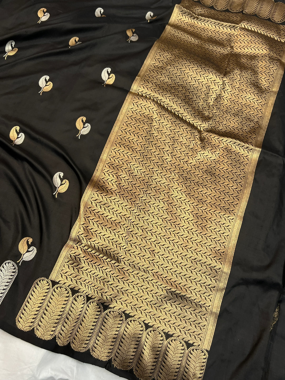 Black Pure Katan Silk Handloom Banarasi Saree