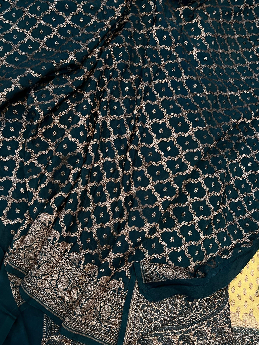 Suphur Spring Pure Banarasi Khaddi Crepe Silk Saree - Aura Benaras