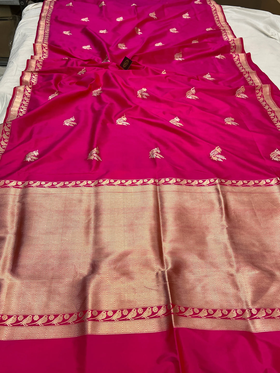 Rani Pink Pure Katan Silk Handloom Banarasi Saree