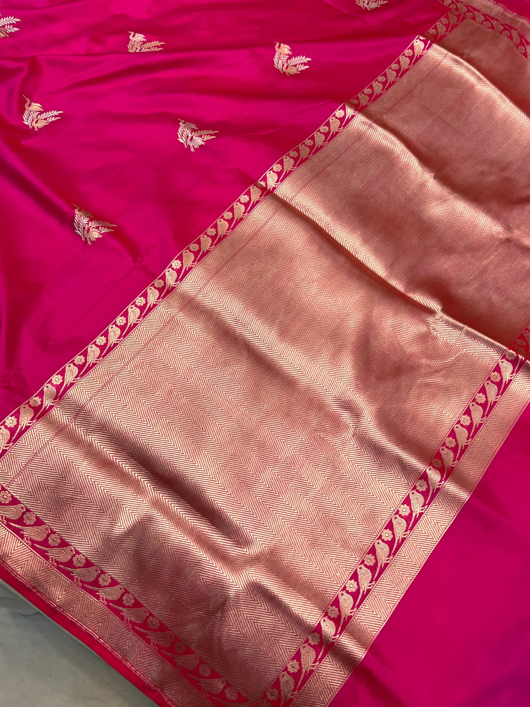 Rani Pink Pure Katan Silk Handloom Banarasi Saree