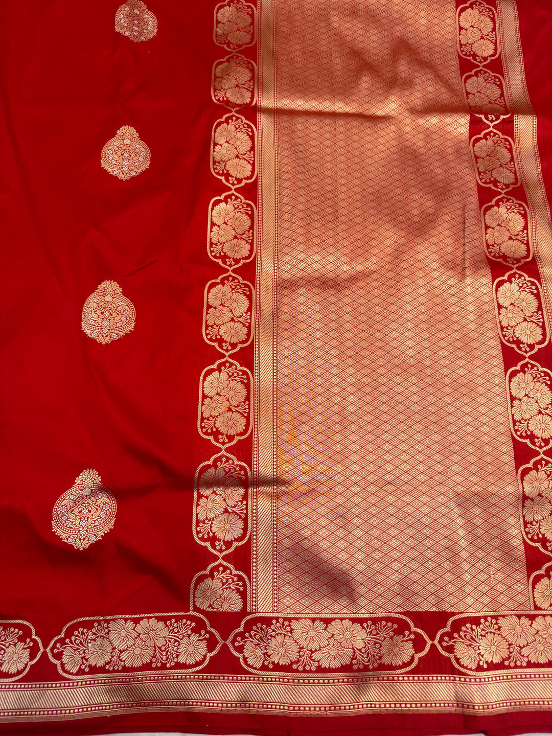 Red Banarasi Handloom Katan Silk Saree - Aura Benaras