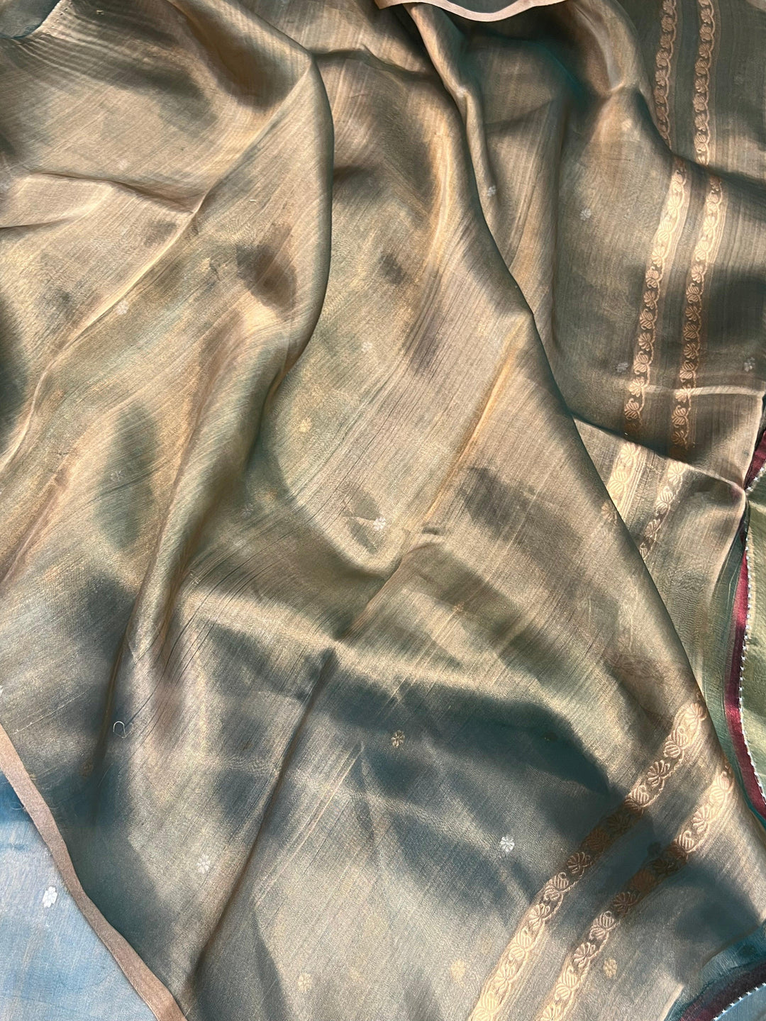 Shaded Pure Tissue Silk Handloom Banarasi Saree Blue