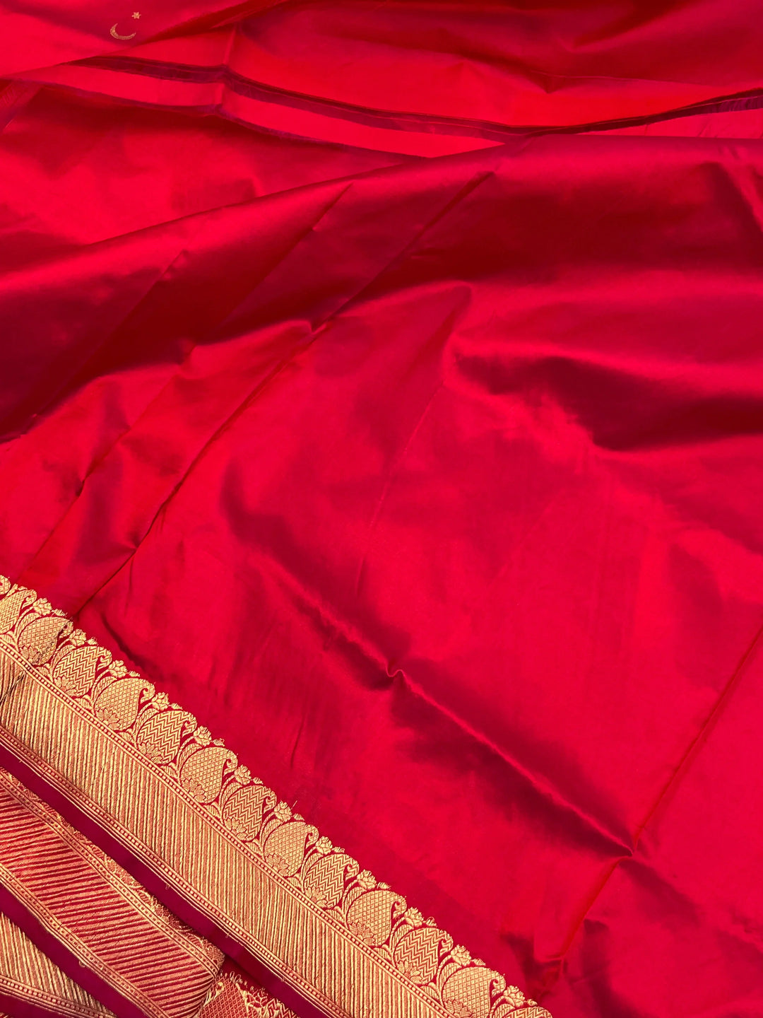 Crimson Red Pure Katan Silk Handloom Banarasi Saree