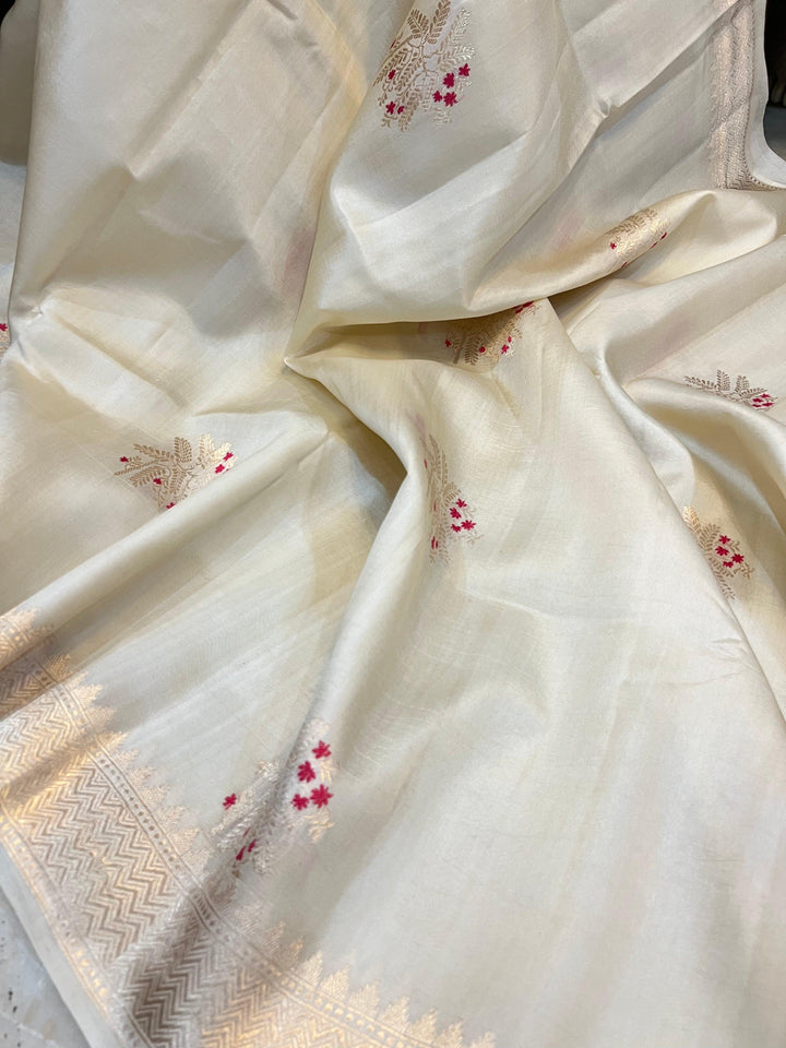 Cream Pure Banarasi Handloom Silk Saree - Aura Benaras