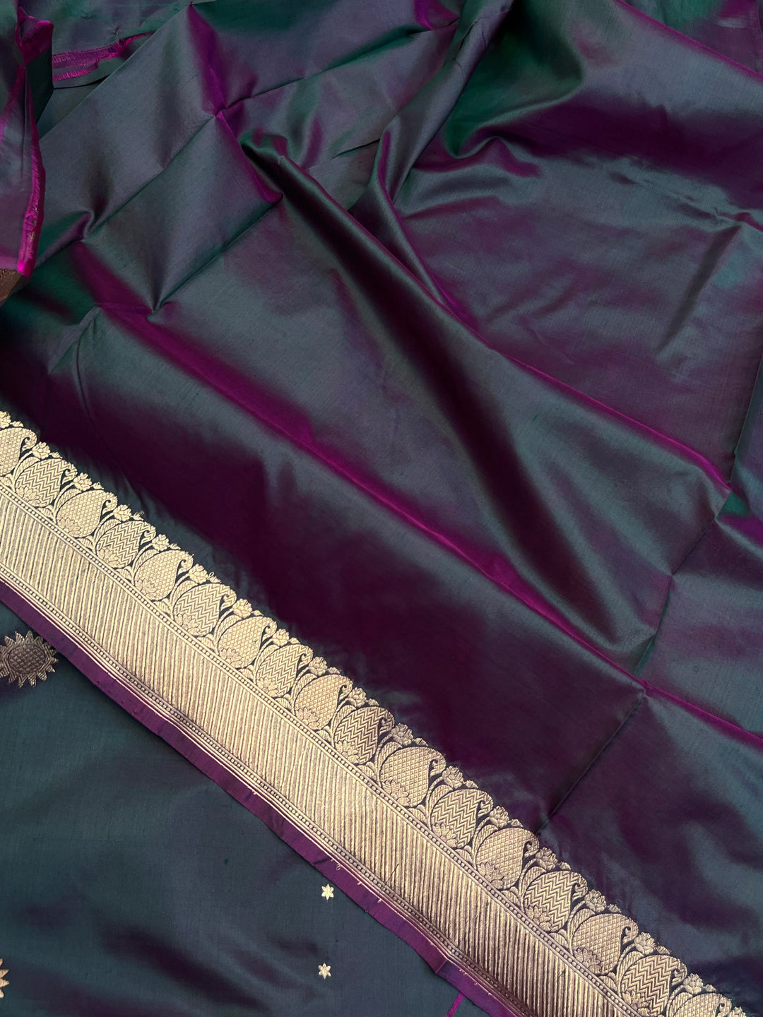 Bottle Green Pure Katan Silk Handloom Banarasi Saree