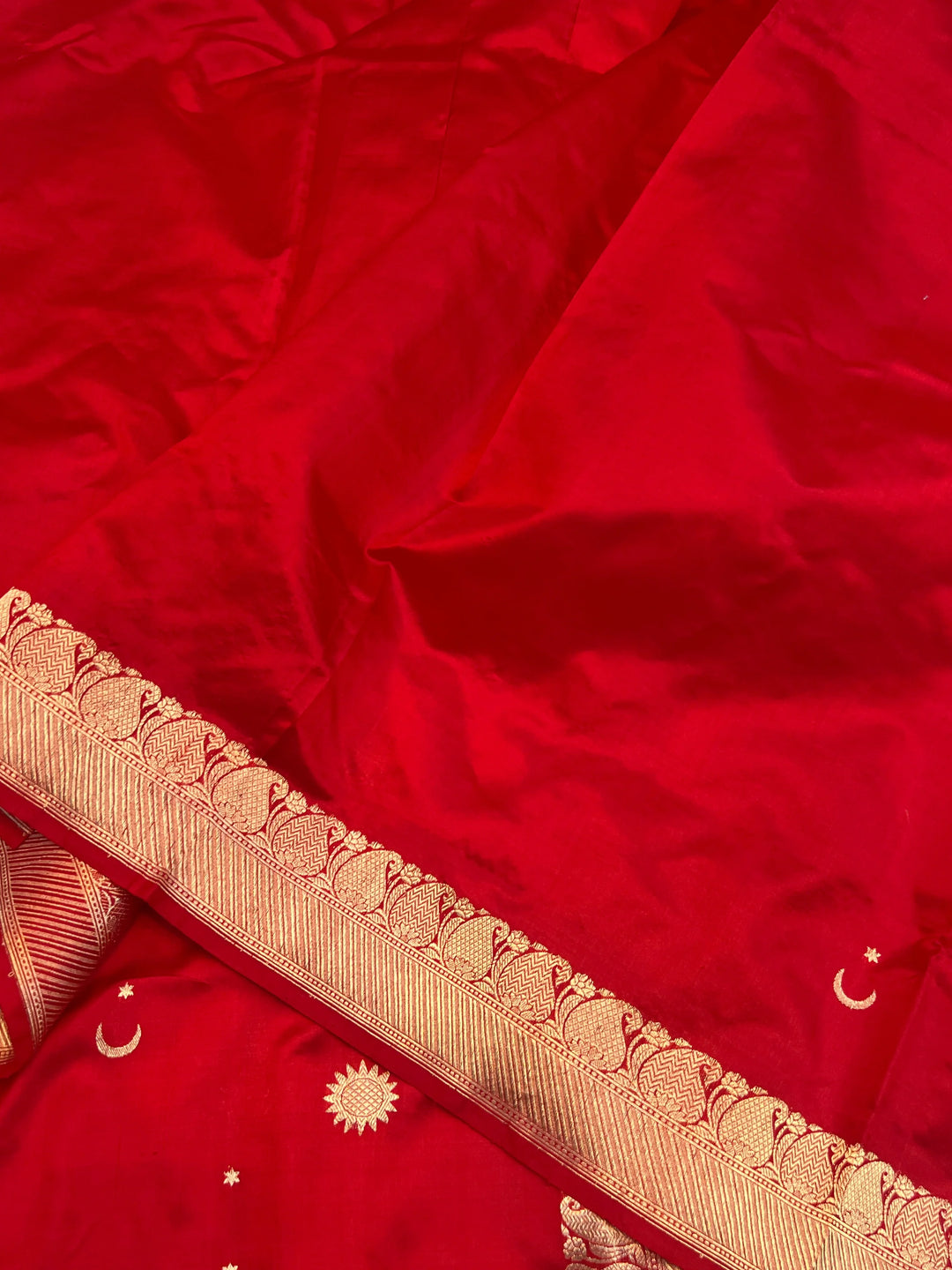 Red Pure Katan Silk Handloom Banarasi Saree