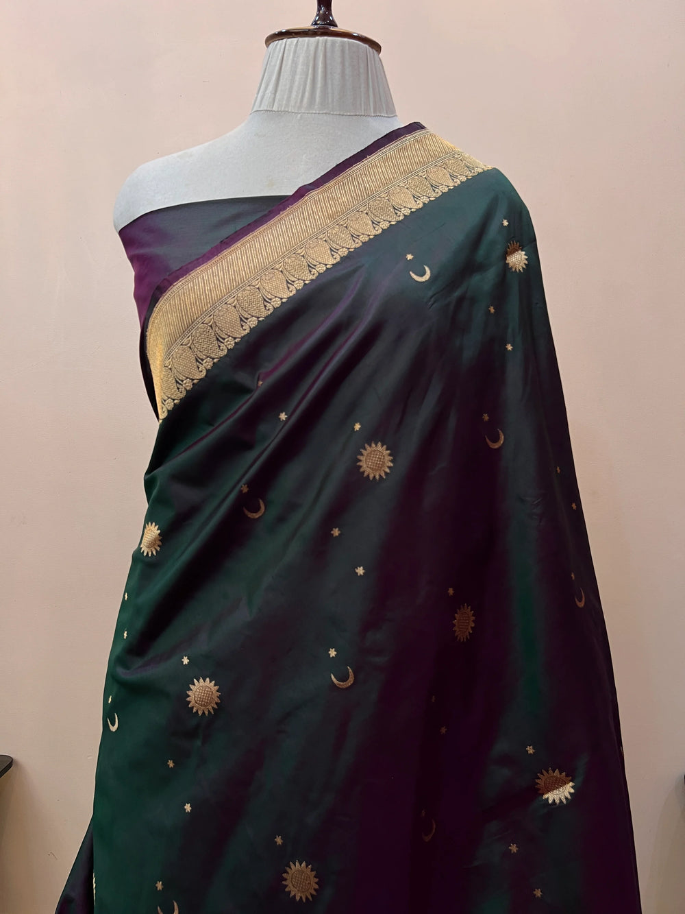 Bottle Green Pure Katan Silk Handloom Banarasi Saree