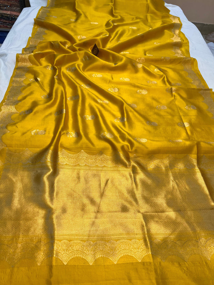 Yellow Pure Silk Handloom Banarasi Saree with Kadhwa motifs