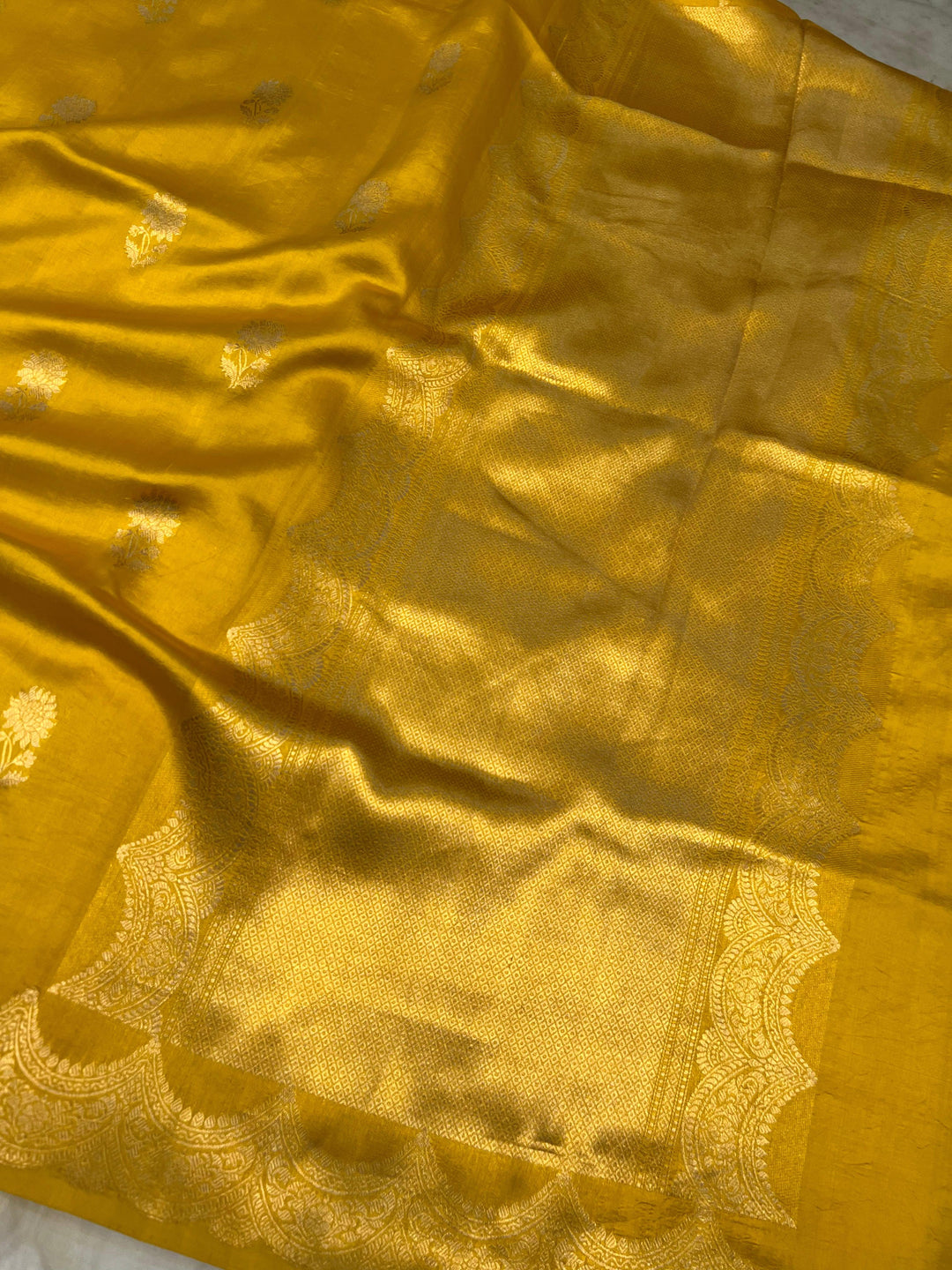 Yellow Pure Silk Handloom Banarasi Saree with Kadhwa motifs
