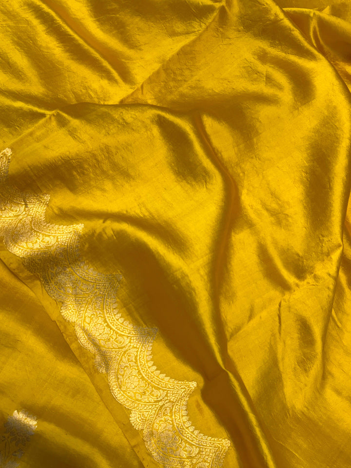 Yellow Pure Silk Handloom Banarasi Saree with Kadhwa motifs