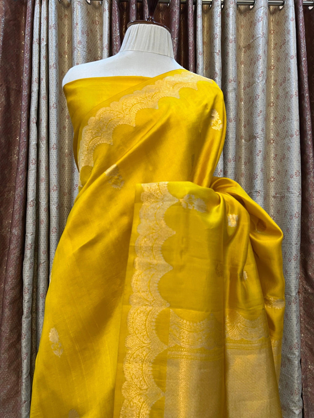 Yellow Pure Silk Handloom Banarasi Saree with Kadhwa motifs