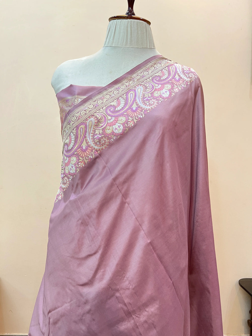 Pastel Onion Pure Katan Silk Handloom Banarasi Saree