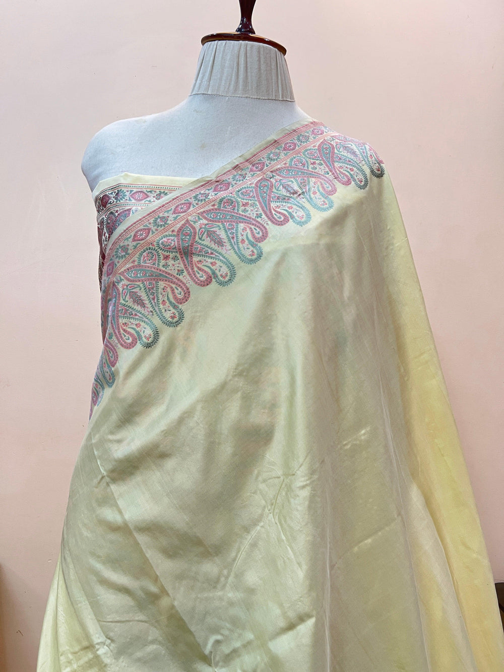 Cream Pure Katan Silk Handloom Banarasi Saree