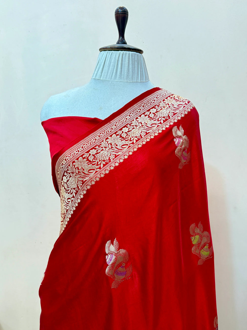 Red Pure Mashru Silk Handloom Banarasi Saree