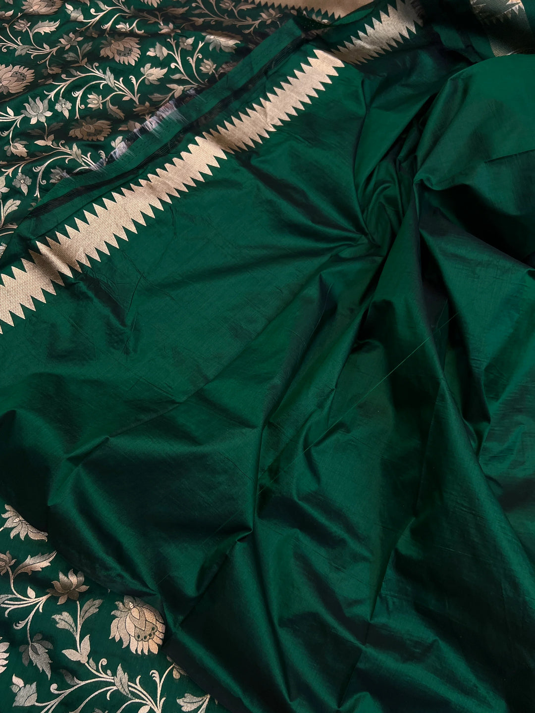 Bottle Green Pure Katan silk Handloom Banarasi Saree