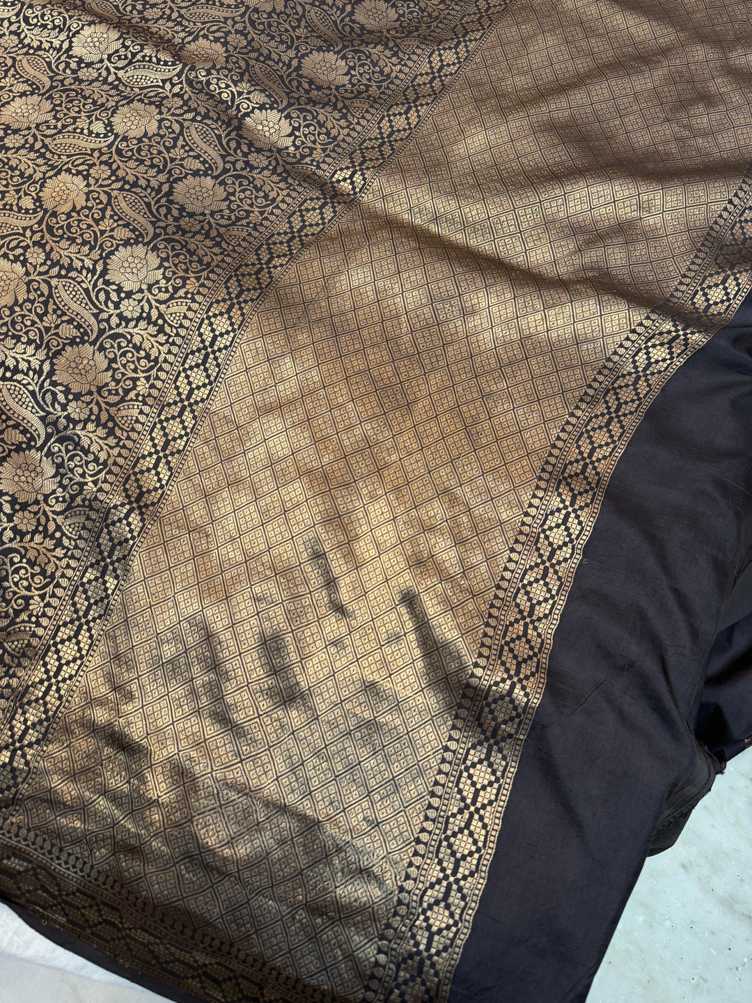 Black Pure Katan silk Handloom Banarasi Saree