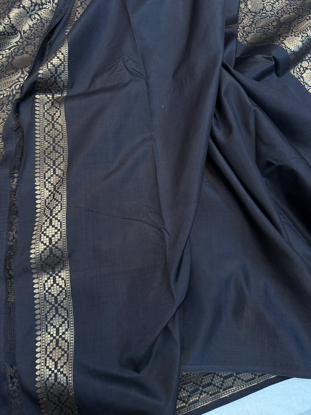 Black Pure Katan silk Handloom Banarasi Saree