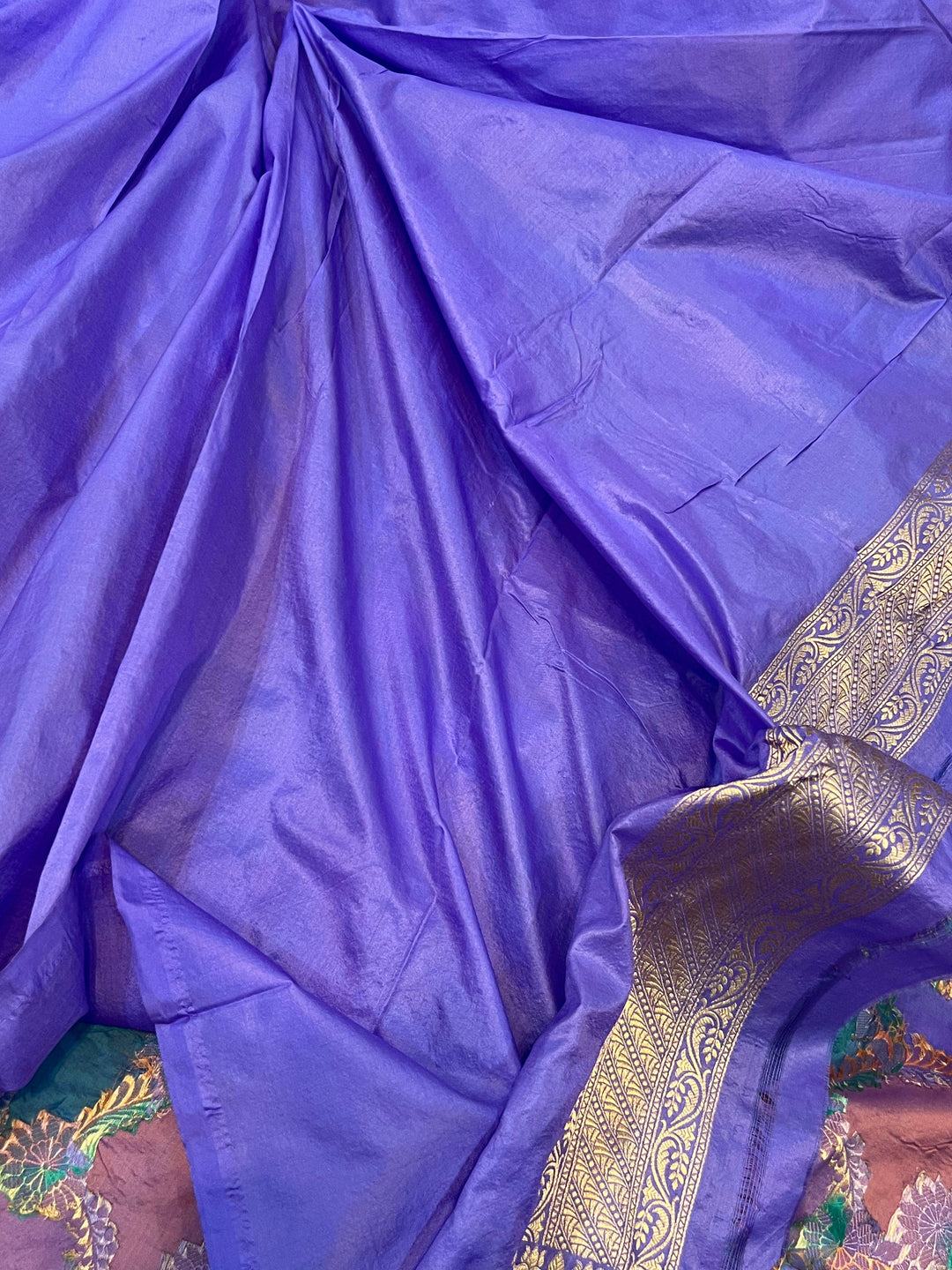 Plain blouse piece with matching border included with Rangkaat Banarasi Katan silk saree