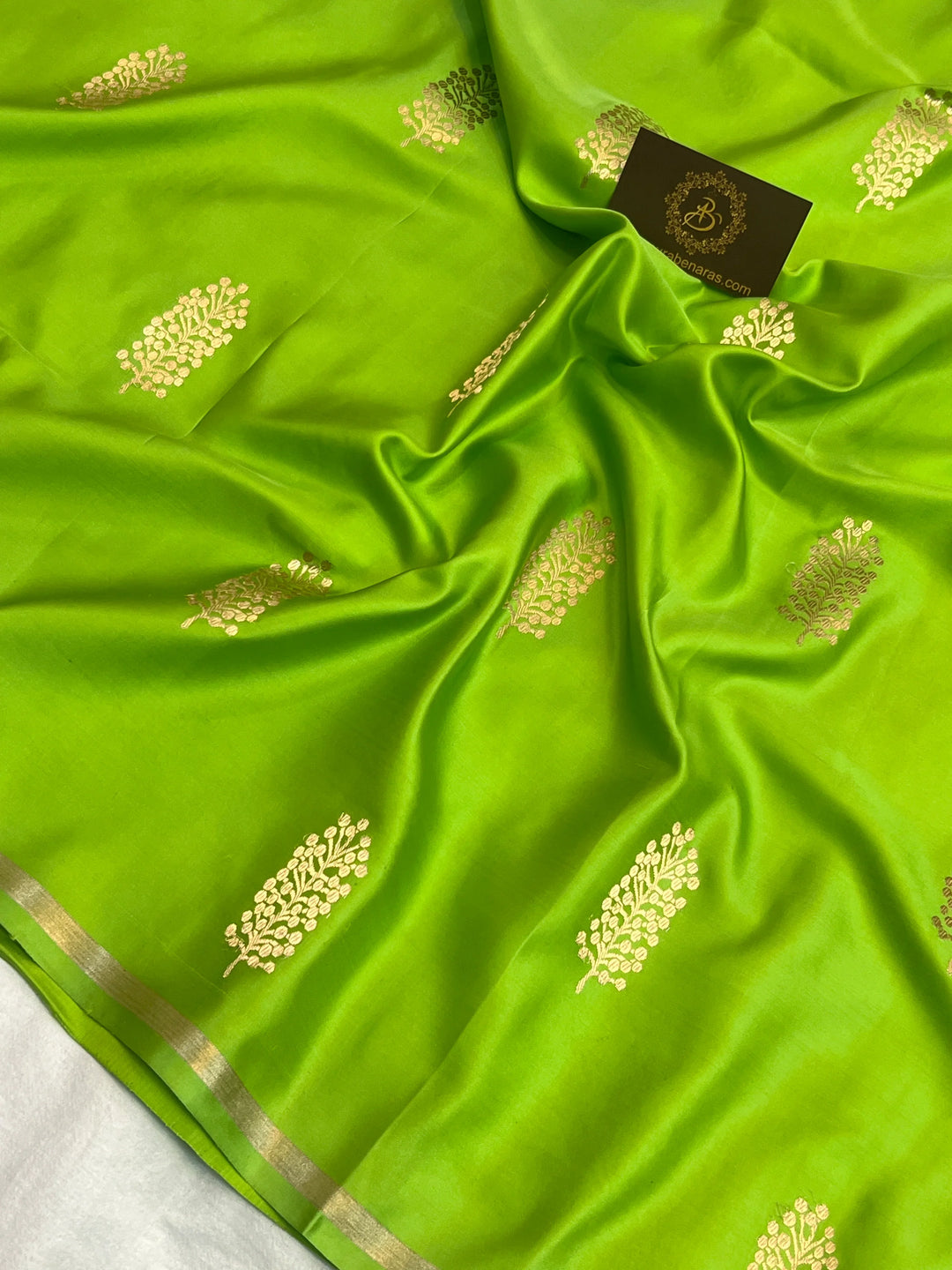 Parrot Green Pure Banarasi Handloom Mashru Silk Saree