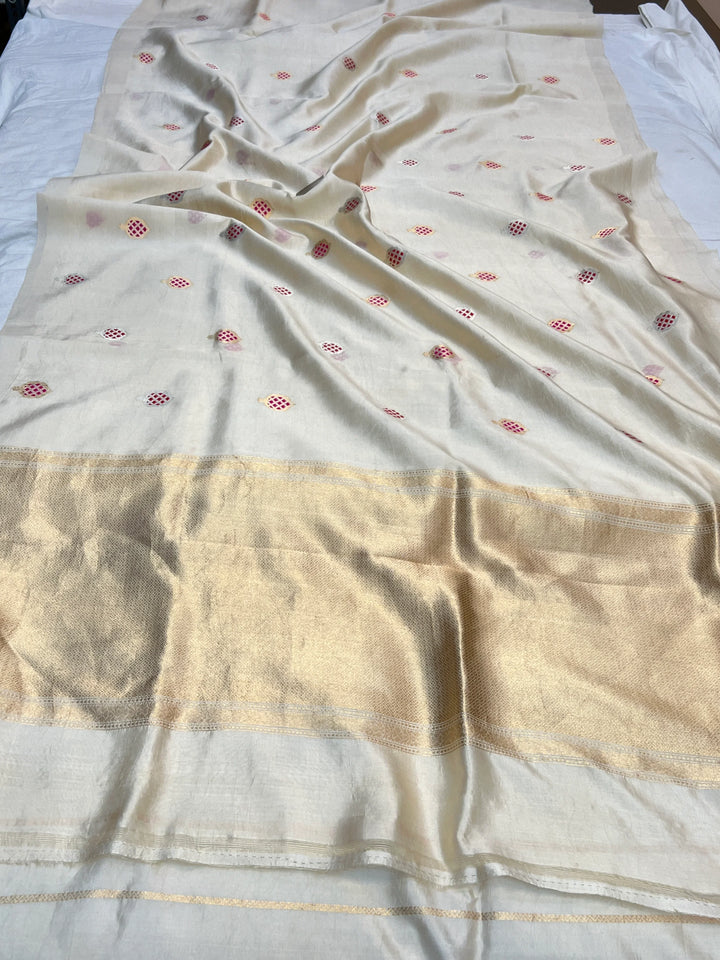 Off White Pure Silk Handloom Banarasi Saree