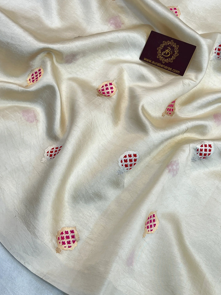 Off White Pure Silk Handloom Banarasi Saree
