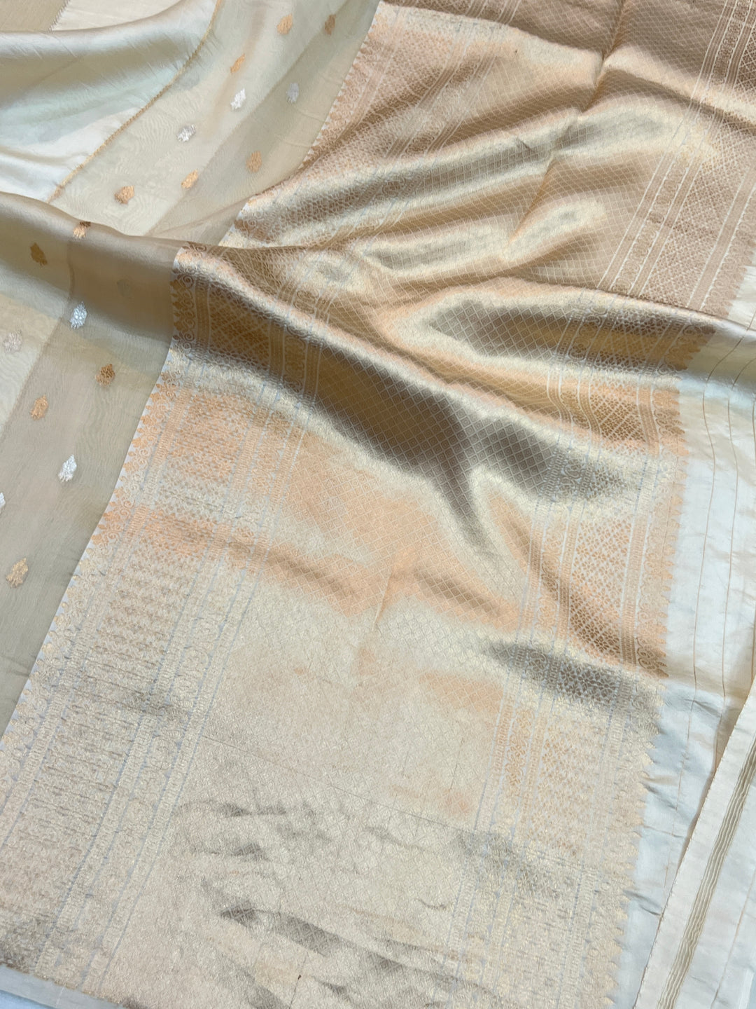 Cream Pure Silk Handloom Banarasi Saree