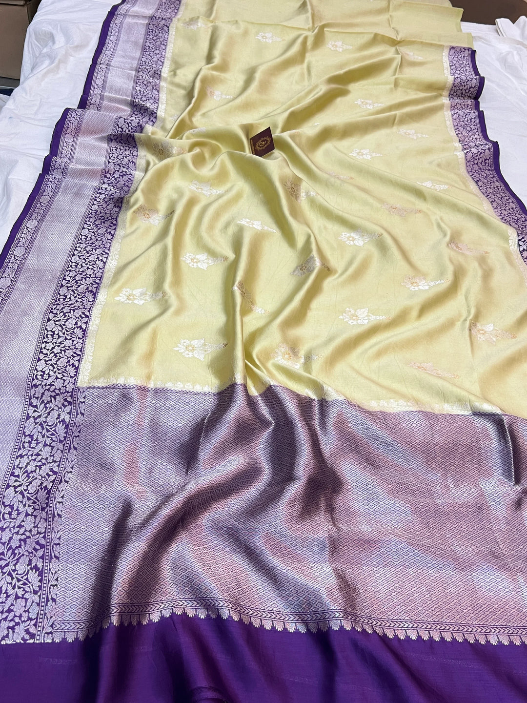 Off White Pure Silk Handloom Banarasi Saree