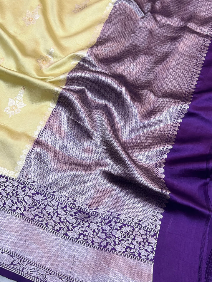 Off White Pure Silk Handloom Banarasi Saree