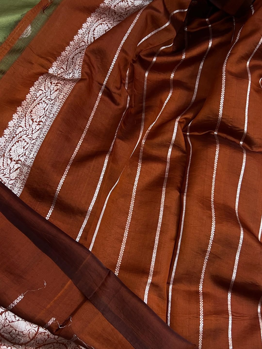 Mehndi Green Pure Silk Handloom Banarasi Saree