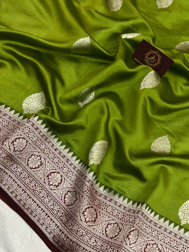 Mehndi Green Pure Silk Handloom Banarasi Saree