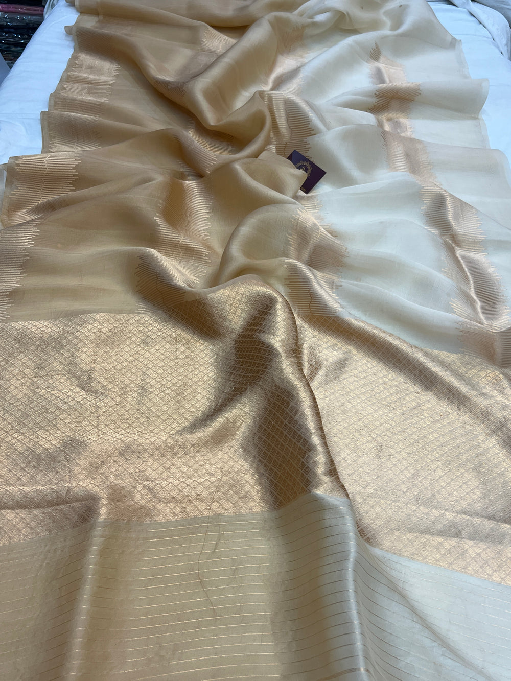 Cream-Beige Shaded Pure Kora Silk Handloom Banarasi Saree