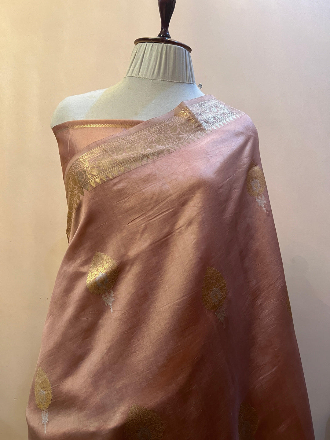 Rose Pink Pure Silk Handloom Banarasi Saree