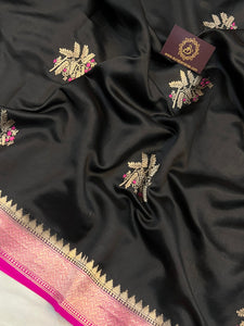 Black Pure Banarasi Handloom Silk Saree - Aura Benaras