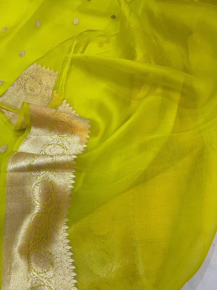 Lemon Yellow Banarasi Handloom Kora Silk Saree - Aura Benaras