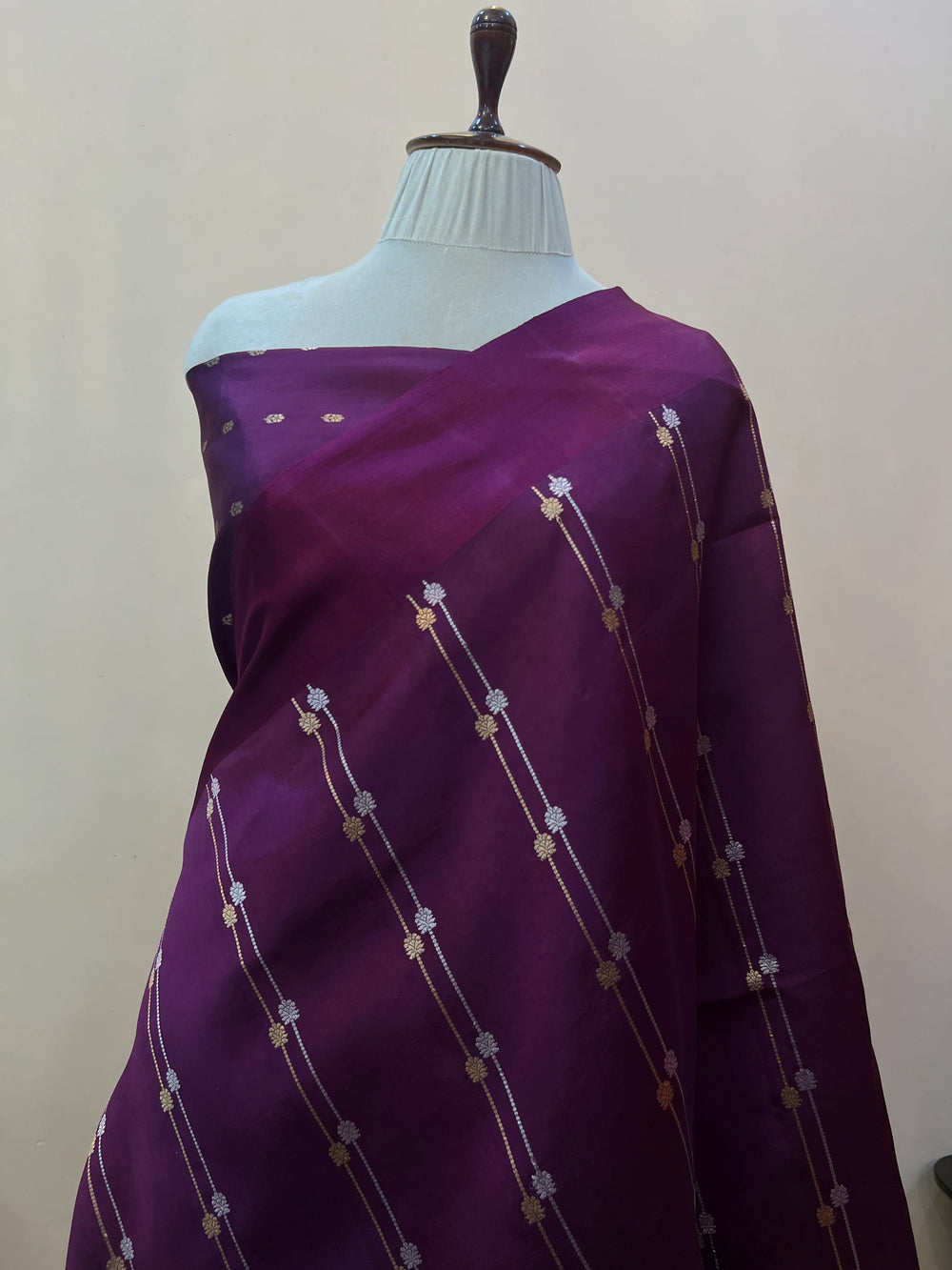 Deep Purple Pure Silk Handloom Banarasi Saree