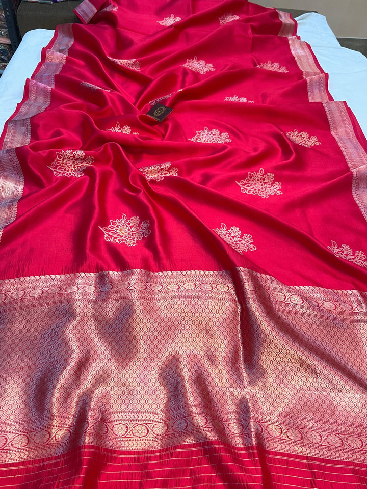 Pure silk handloom Banarasi saree with Kadhwa Meenakari butas and golden zari border