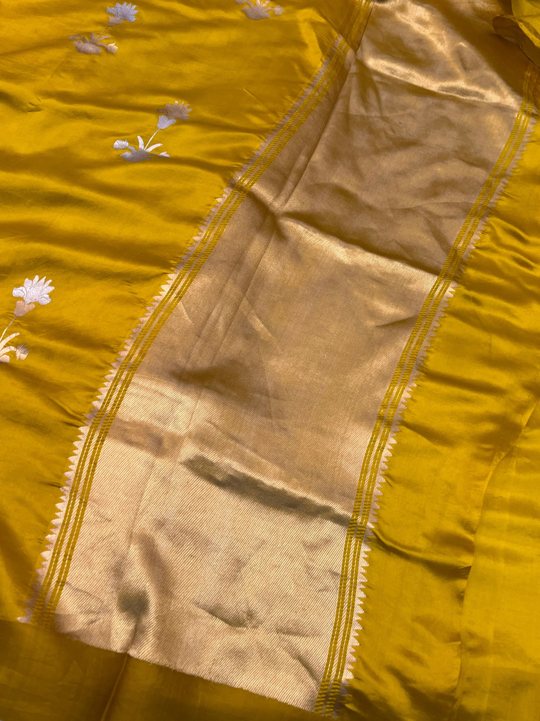 Yellow Pure Silk Handloom Banarasi Saree