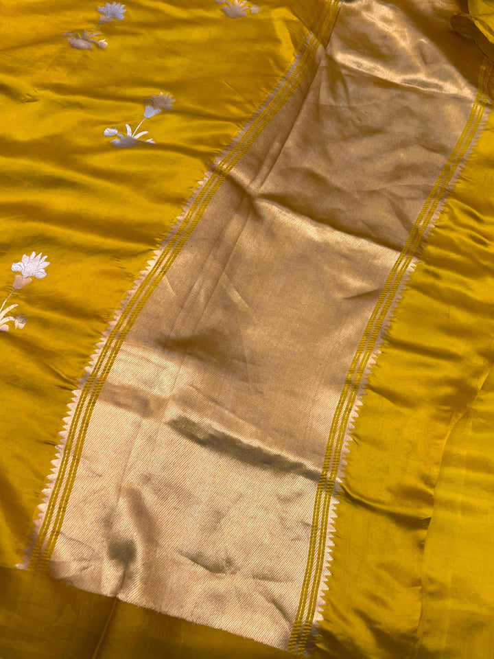 Yellow Pure Silk Handloom Banarasi Saree