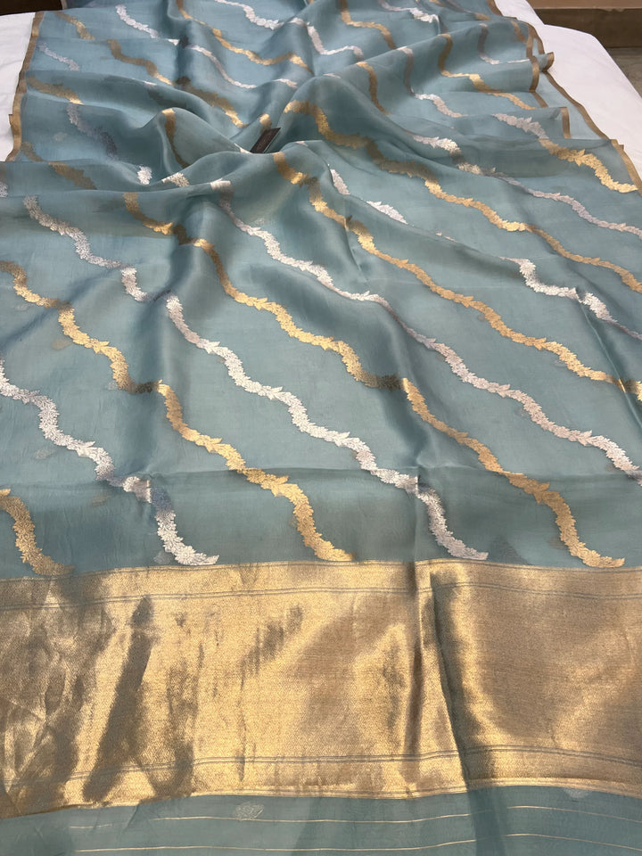 Blue Banarasi Kora silk handloom saree with Kadwa jaal design