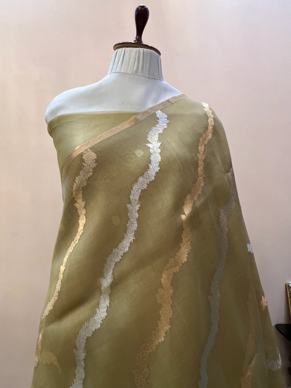 Golden Banarasi Kora silk handloom saree with Kadwa jaal design