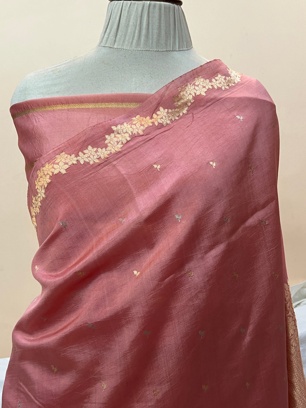 Rose Pink Pure Silk Handloom Banarasi Saree