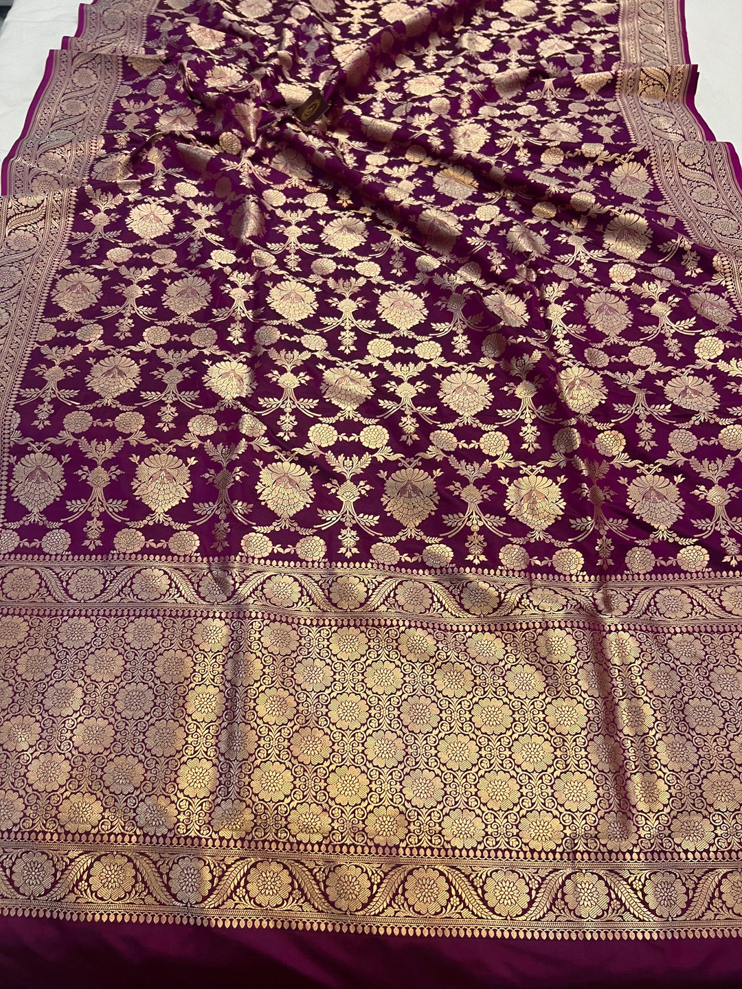 Magcnta Banarasi Handloom Katan Silk Saree - Aura Benaras