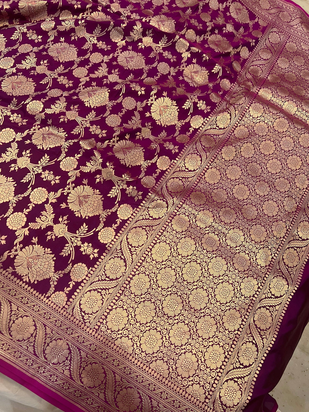 Magcnta Banarasi Handloom Katan Silk Saree - Aura Benaras