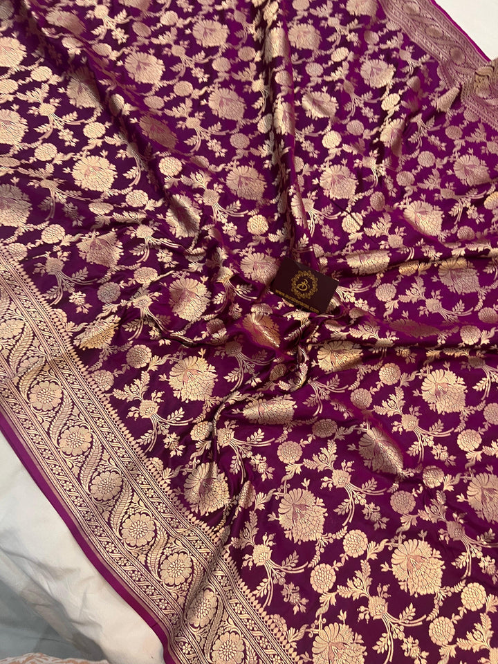 Magcnta Banarasi Handloom Katan Silk Saree - Aura Benaras