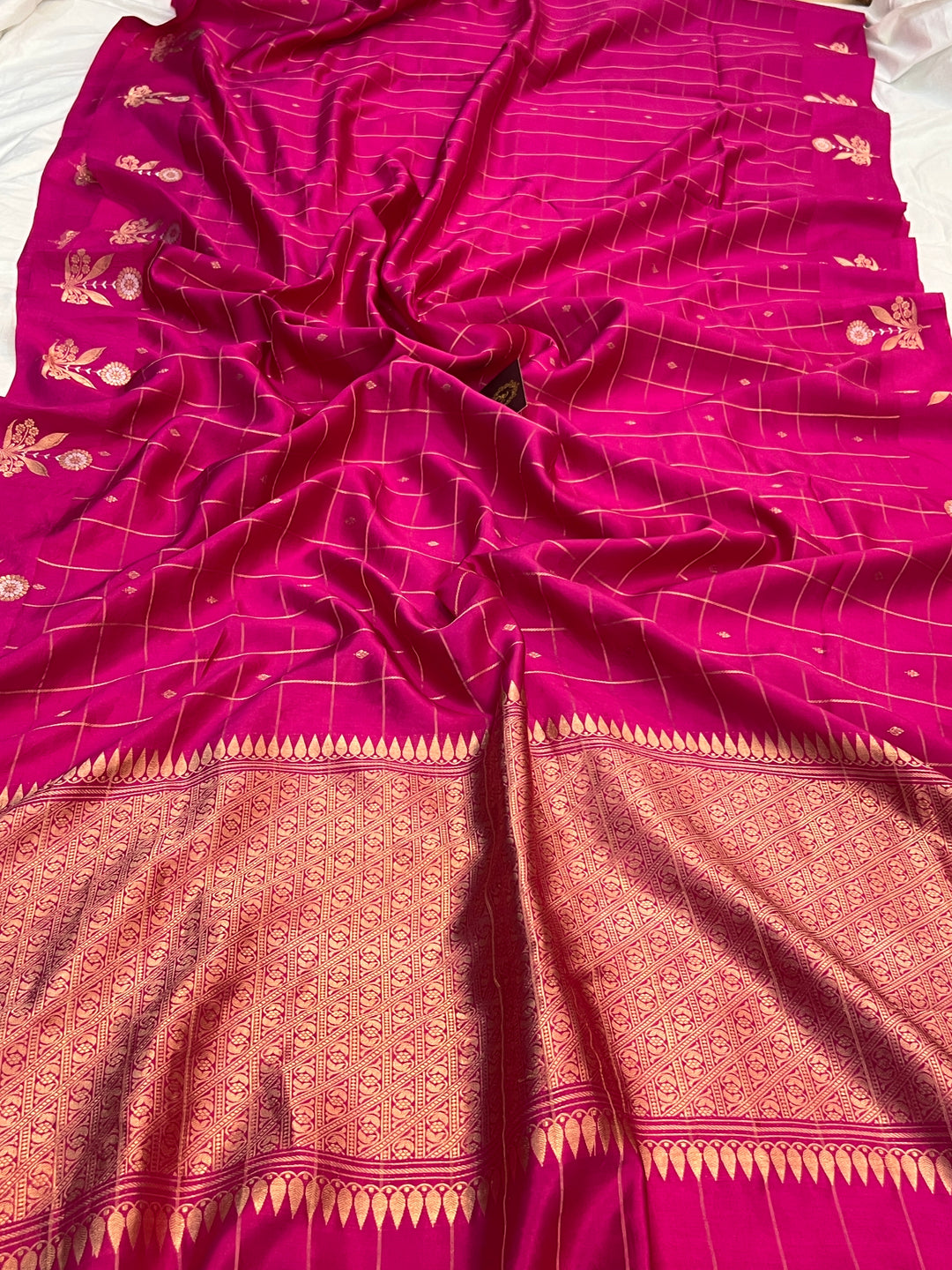Rani Pink Pure Banarasi Handloom Silk Saree