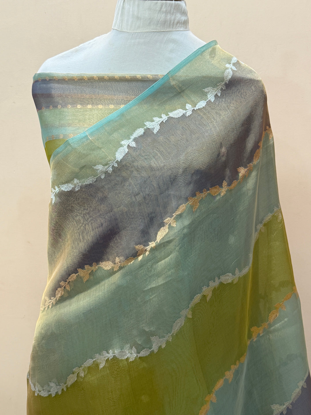 Sea Green Pure Tissue Silk Handloom Banarasi Saree