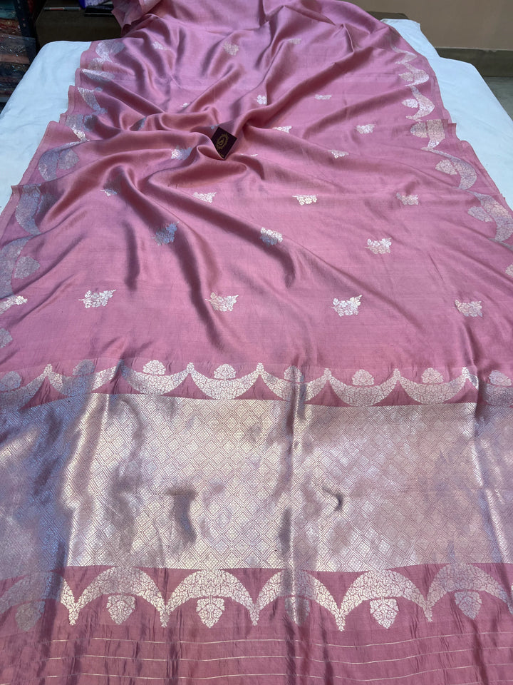 Baby Pink Pure Silk Handloom Banarasi Saree with Scallop Border