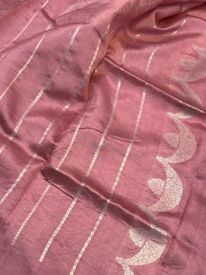Baby Pink Pure Silk Handloom Banarasi Saree with Scallop Border